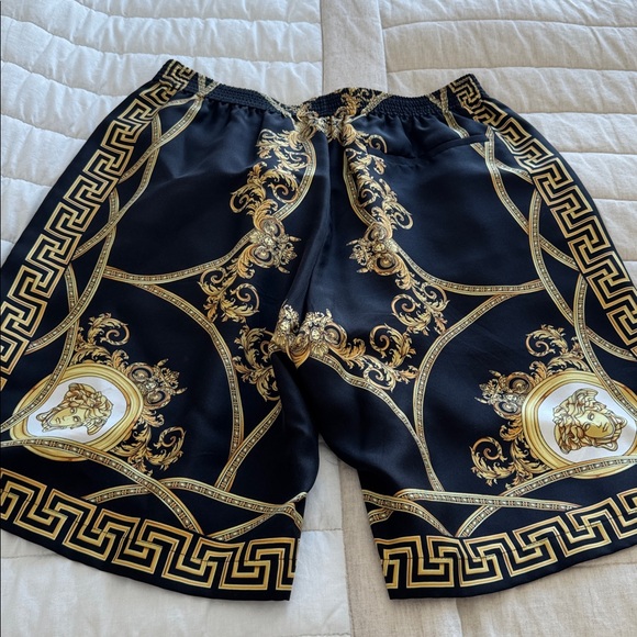 Versace Black and Gold Baroque Shorts - Picture 4 of 7